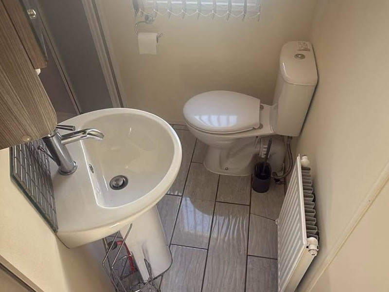 Shower room inside the Criccieth caravan