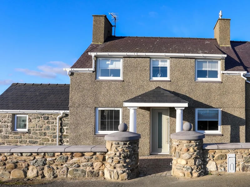 Tyn Fridd Holiday Cottage near Criccieth